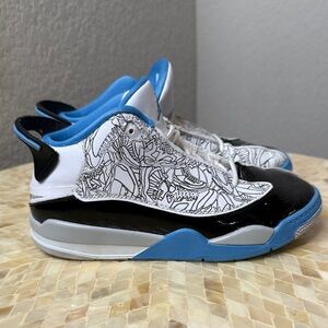Jordan Kids Graphic Sneakers - Black, White, and Blue 1.5